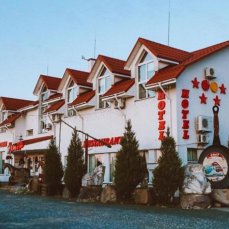 Complex Khutor Hotel Velyka Omelyana Exterior foto