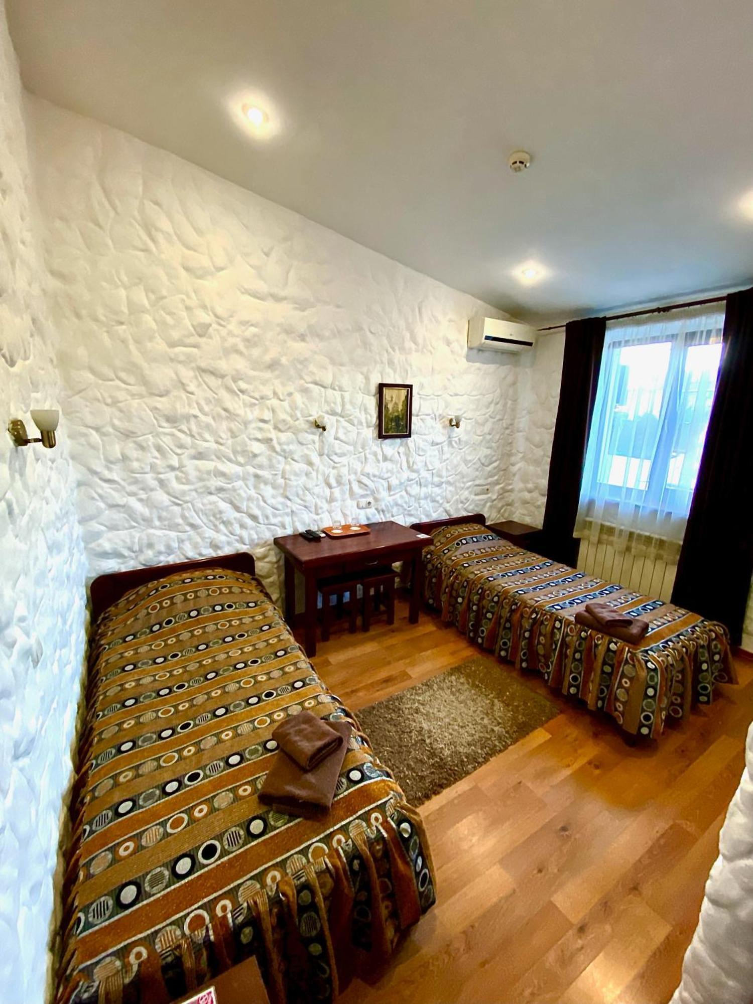 Complex Khutor Hotel Velyka Omelyana Exterior foto
