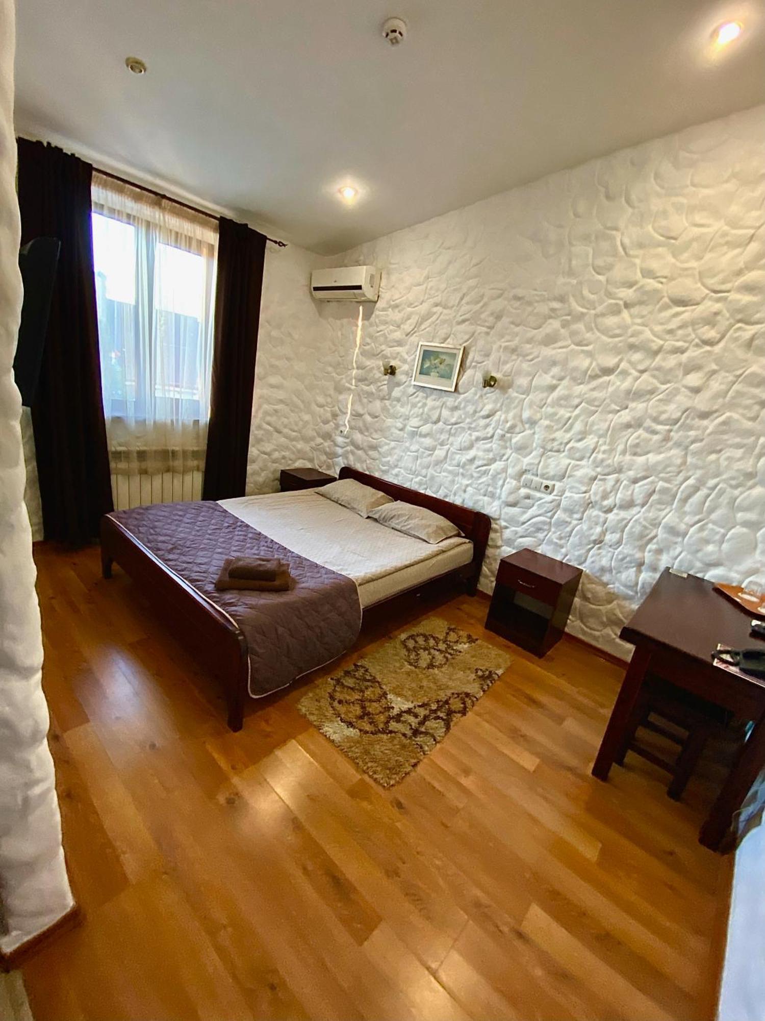 Complex Khutor Hotel Velyka Omelyana Exterior foto